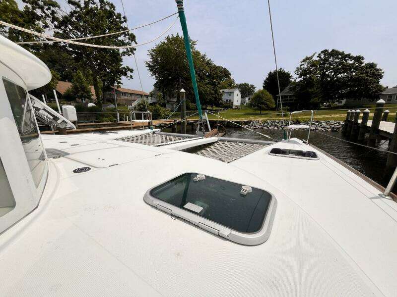 Wayward Sun 38ft Lagoon Yacht For Sale