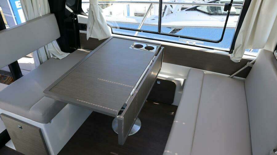 34ft Jeanneau Yacht For Sale