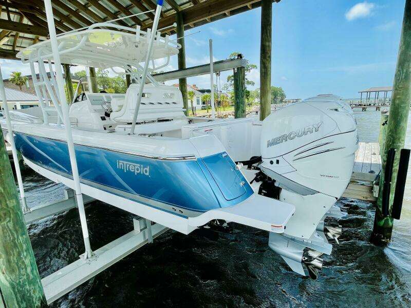 2023 Intrepid 327-I Valor- Lift Kept