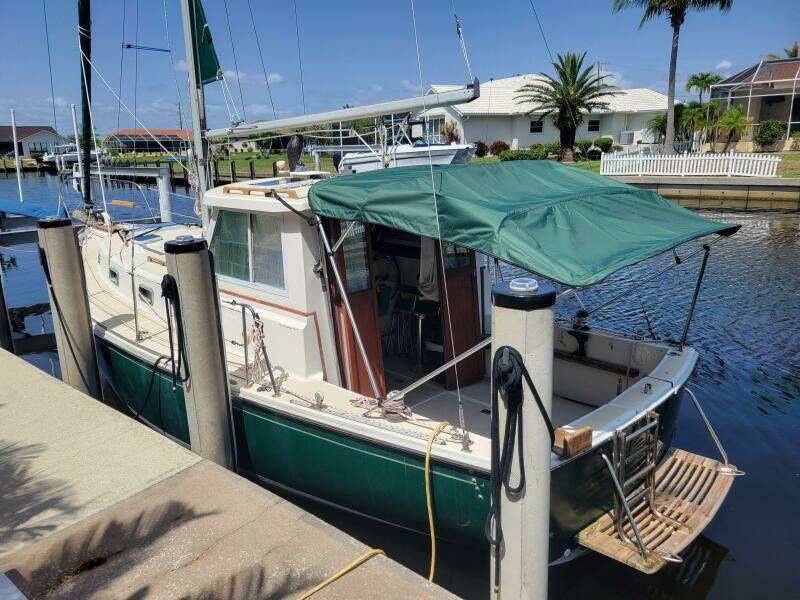 Mystic 30ft Cape Dory Yacht For Sale