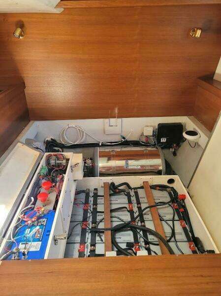 Aft Cabin Battery Bank