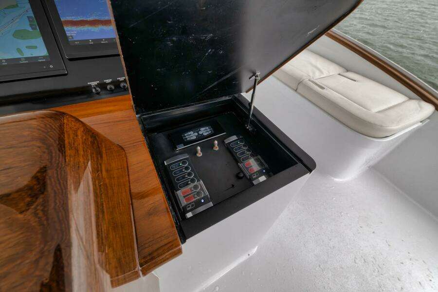 71ft Jim Smith Yacht For Sale