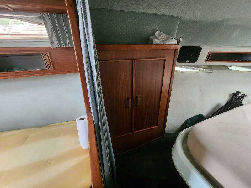 34ft Sea Ray Yacht For Sale