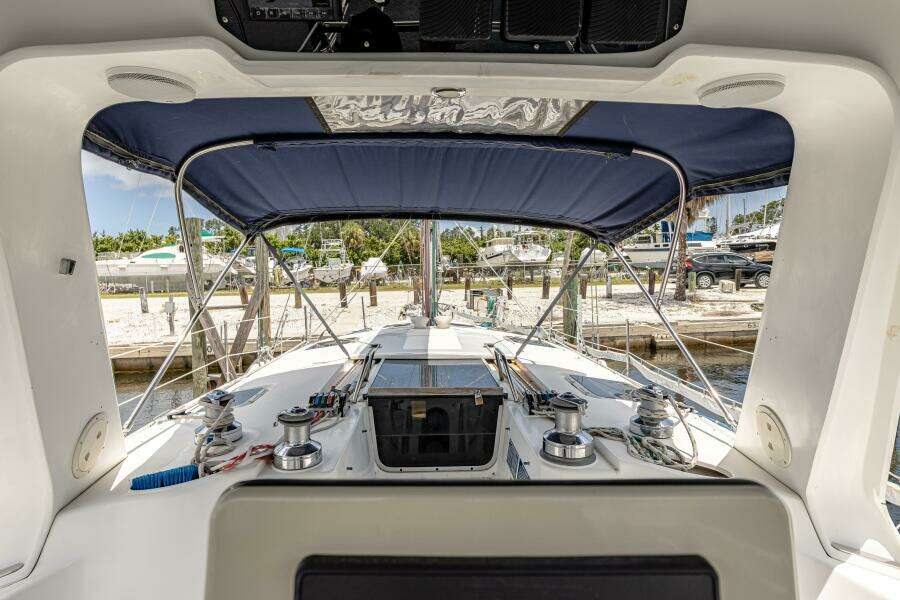 INTO THE MYSTIC 43ft Hunter Yacht For Sale