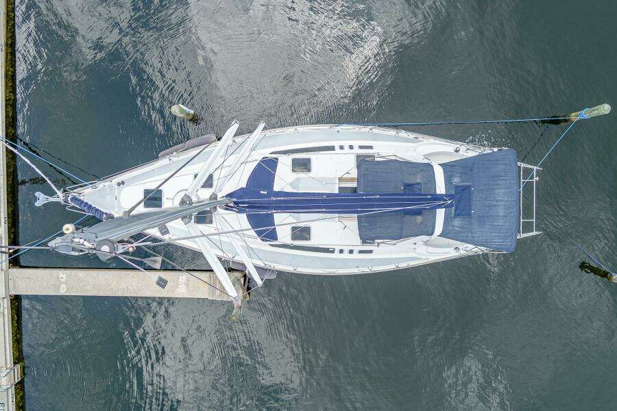 INTO THE MYSTIC 43ft Hunter Yacht For Sale