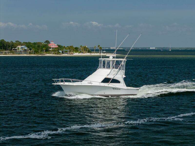 2002 Luhrs 40 Convertible- Trigger Happy