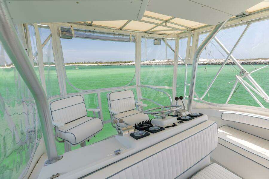 2002 Luhrs 40 Convertible- Trigger Happy- Flybridge