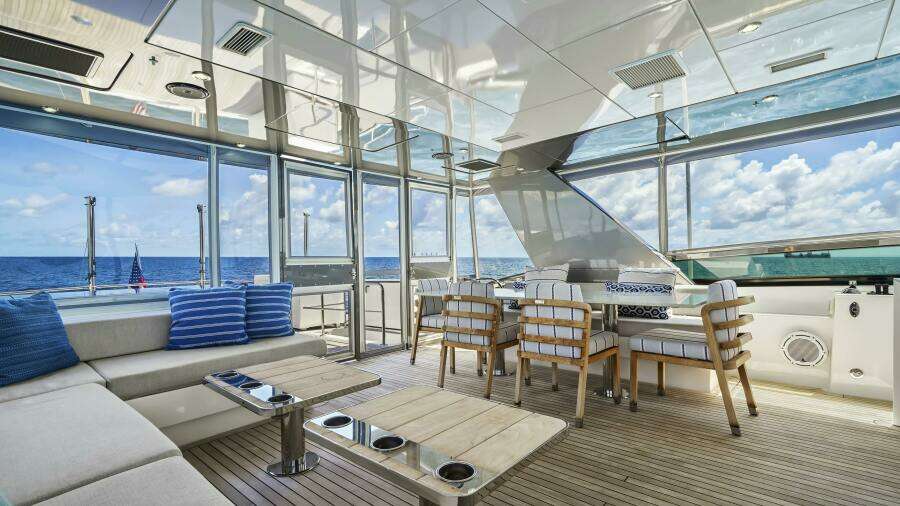 SURPLUS LINES 91ft Hatteras Yacht For Sale