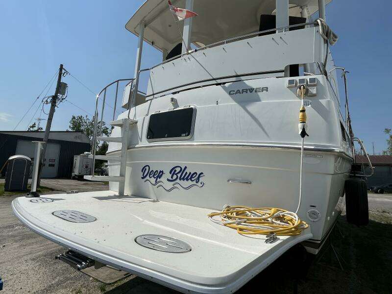 Deep Blues 37ft Carver Yacht For Sale