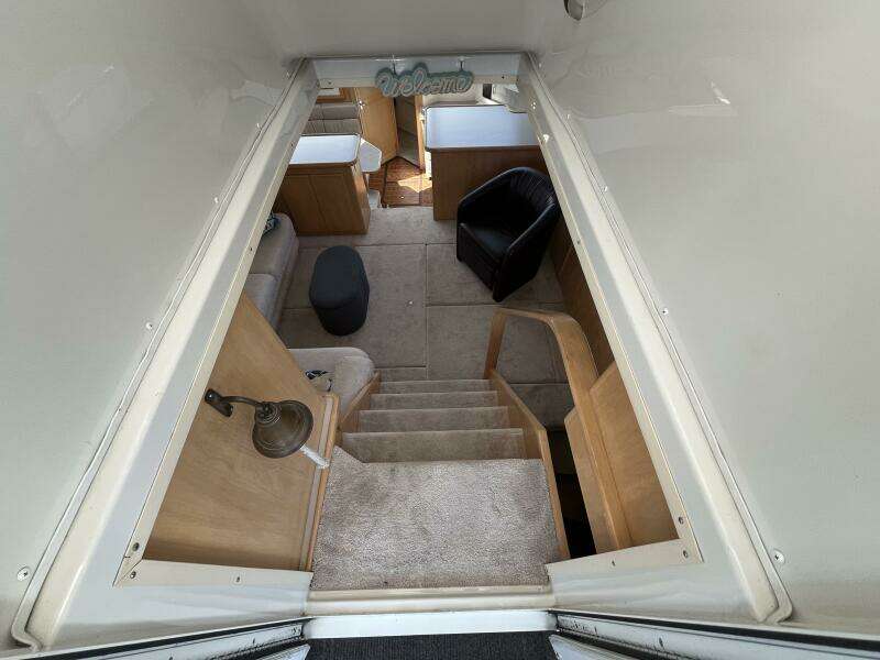 Deep Blues 37ft Carver Yacht For Sale