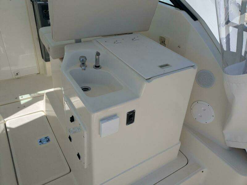 Get Goin  29ft Tiara Yachts Yacht For Sale