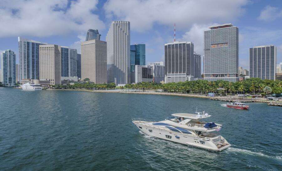 Thinks It s His Too 75ft Azimut Yacht For Sale