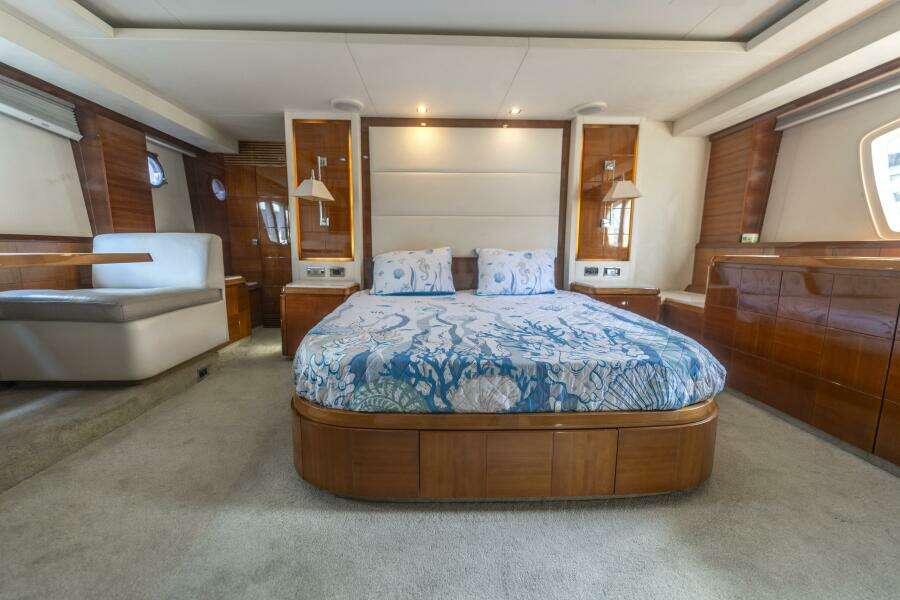 Thinks It s His Too 75ft Azimut Yacht For Sale
