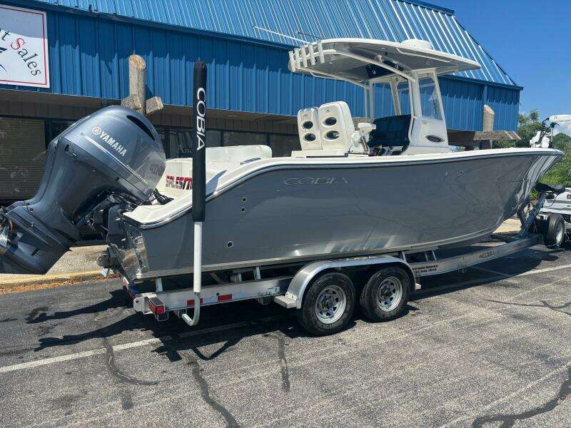 28ft Cobia Yacht For Sale