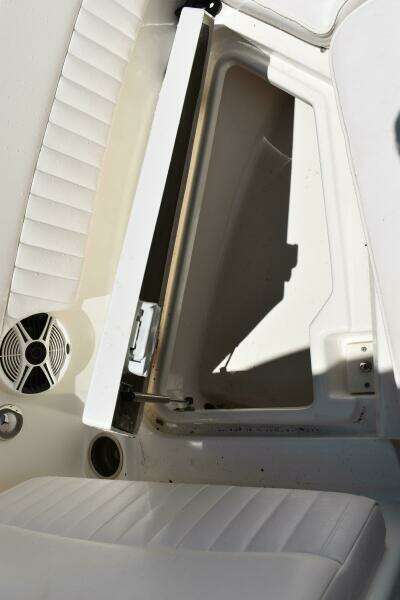 24ft Robalo Yacht For Sale