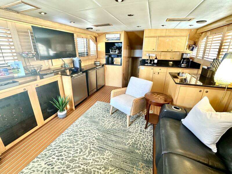 Hydrotherapy 52ft Jefferson Yacht For Sale