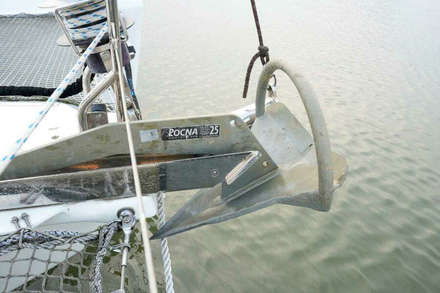 2012-lagoon-421-sail-9831990-20250612145230277-1_XLARGE.jpg