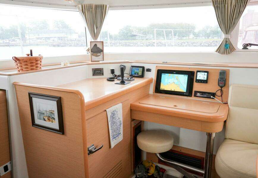 2012-lagoon-421-sail-9831990-20250612145152406-1_XLARGE.jpg