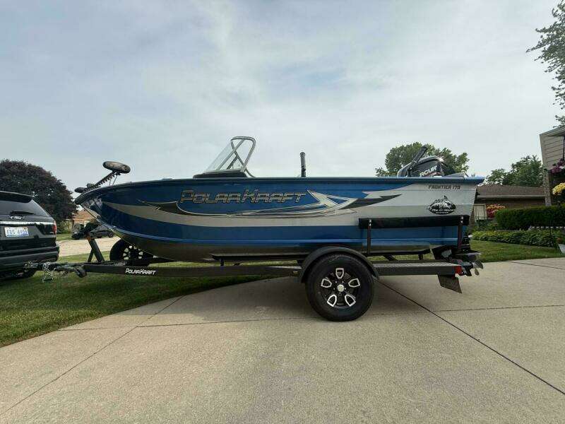18ft Polar Kraft Yacht For Sale
