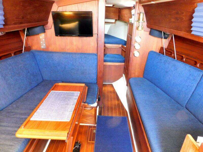 Iris 30ft Ericson Yacht For Sale