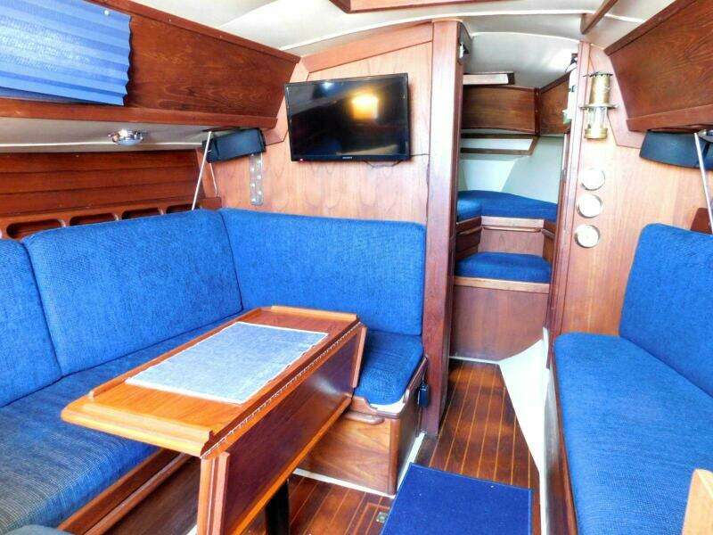Iris 30ft Ericson Yacht For Sale