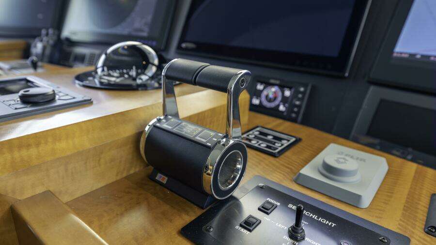 2014-Westport-40M-Yacht-For-Sale-Bahamas.jpg