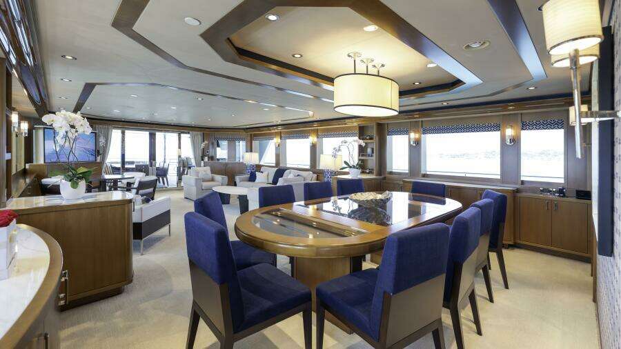 2014-Westport-40M-Yacht-For-Sale-Bahamas.jpg