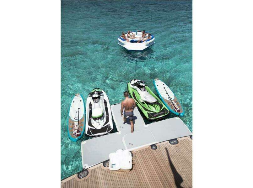 UNBRIDLED 116ft Westport   Crescent Yacht For Sale