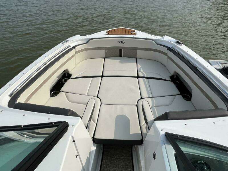 26ft Monterey Yacht For Sale