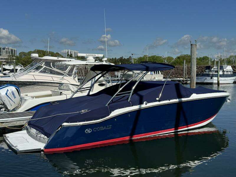 30ft Cobalt Yacht For Sale