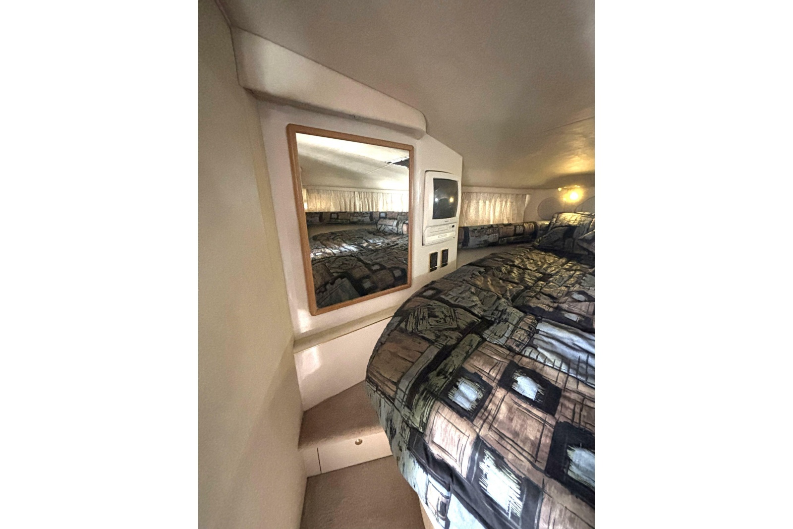 1997 Sea Ray 370 Sundancer