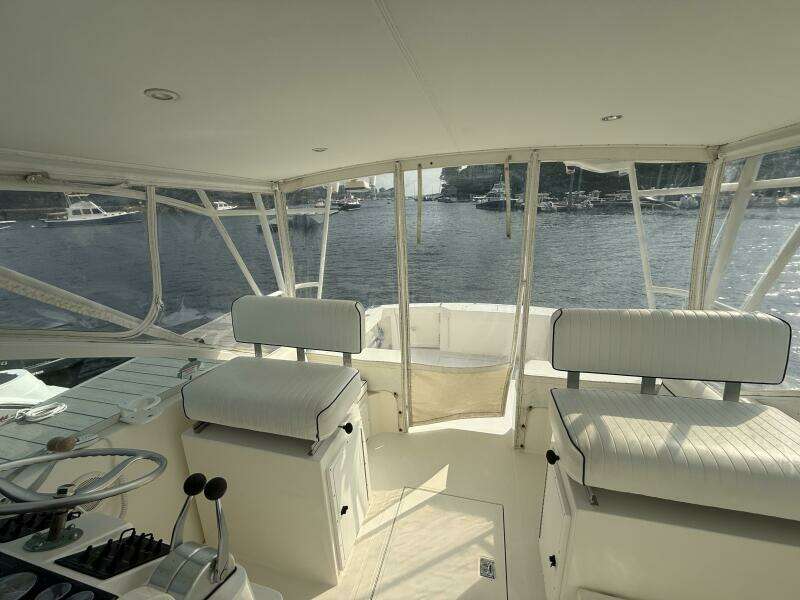Club Car 31ft Cabo Yacht For Sale