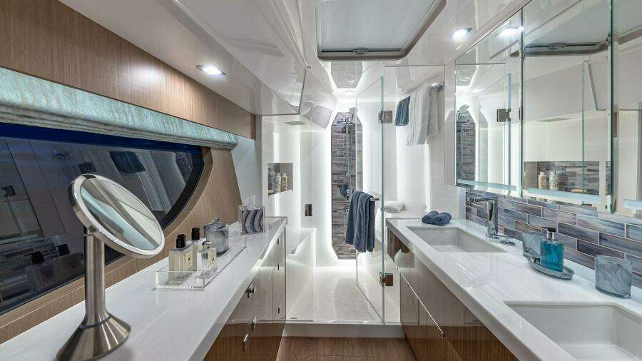 Oasis 60ft Horizon Yacht For Sale