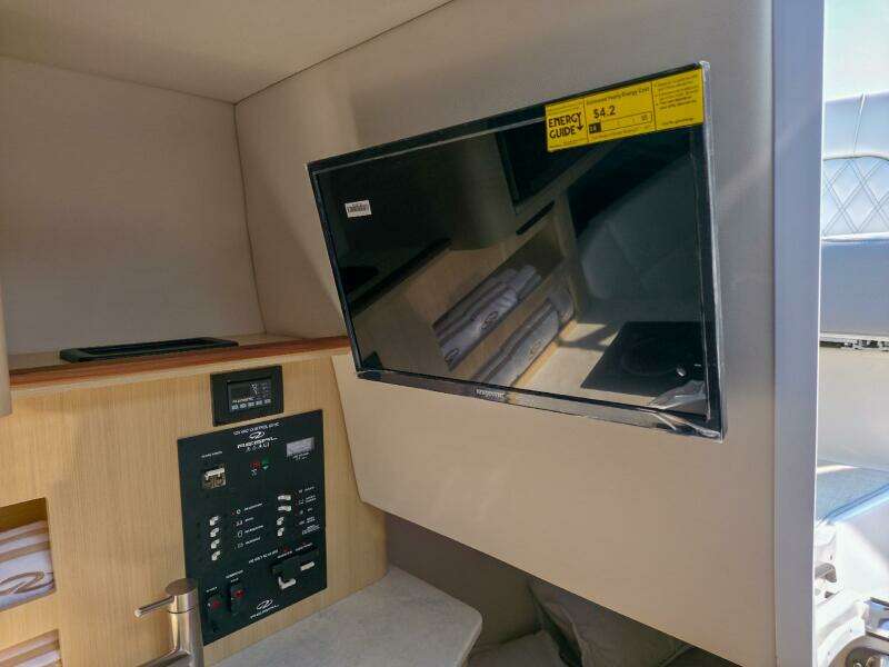 26ft Regal Yacht For Sale