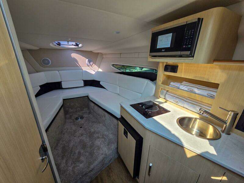 26ft Regal Yacht For Sale