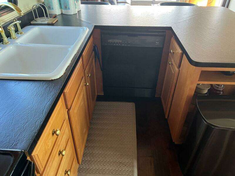 Alinea 75ft Sumerset Yacht For Sale