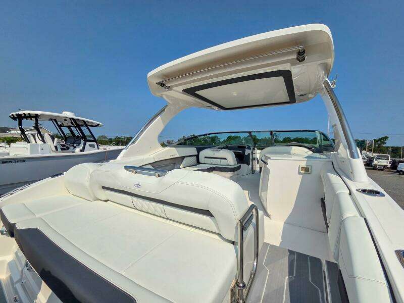33ft Regal Yacht For Sale