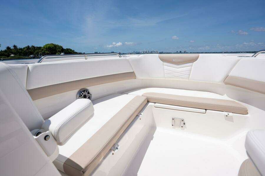 31ft Robalo Yacht For Sale