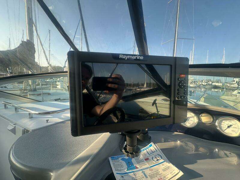 26ft Four Winns Yacht For Sale