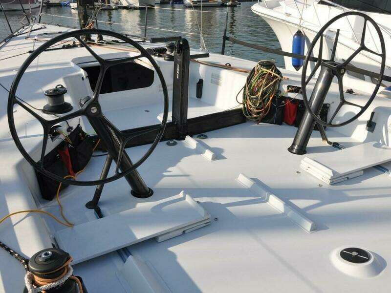 HUNTER 41ft Custom Yacht For Sale