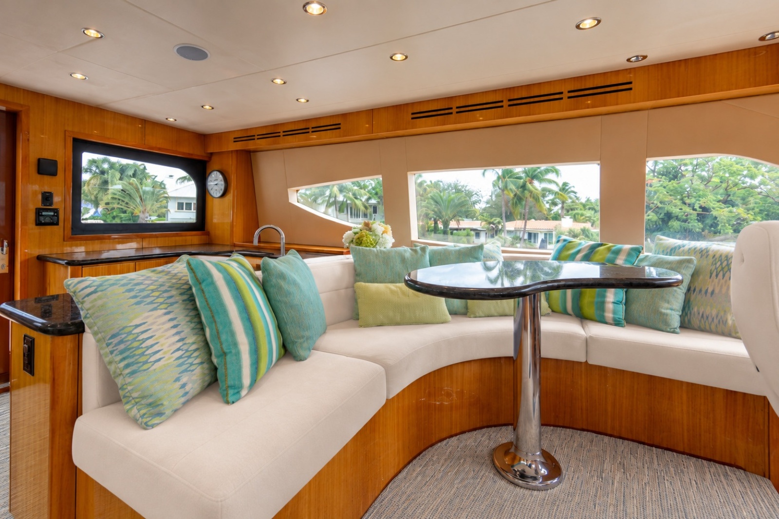 2007 Hatteras Enclosed Bridge MY