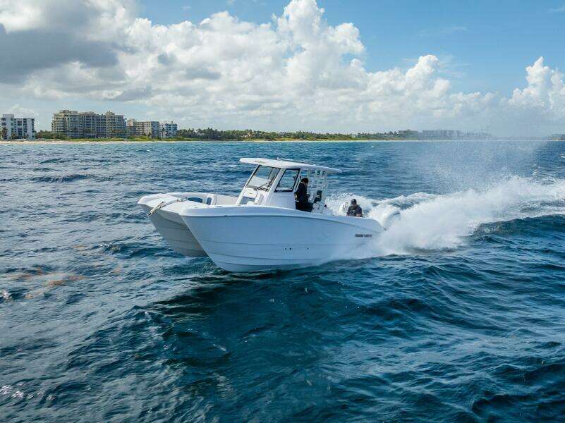 26ft Twin Vee Yacht For Sale