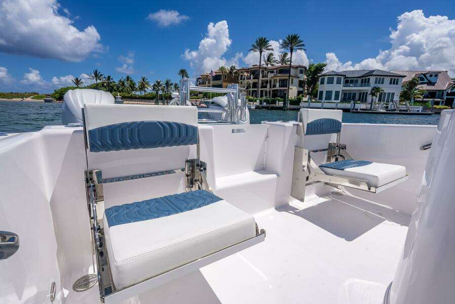 26ft Twin Vee Yacht For Sale