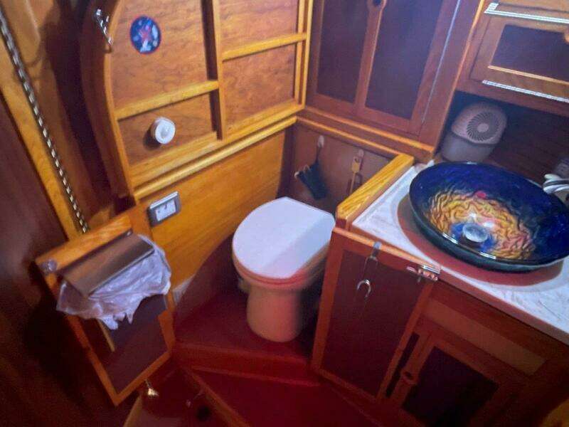Forward Head/Cabin