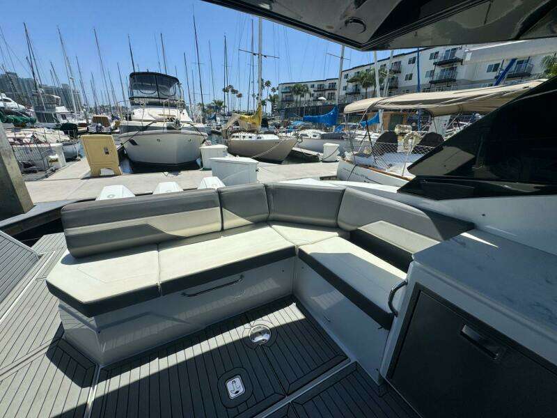 TRUE 38ft Cruisers Yacht For Sale TRUE 38ft Cruisers Yacht For Sale