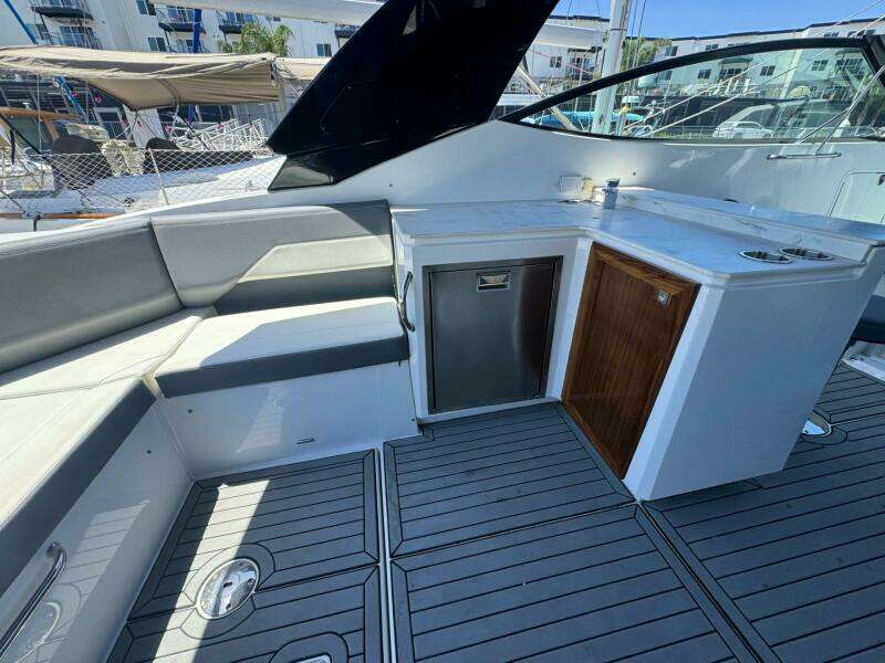 TRUE 38ft Cruisers Yacht For Sale TRUE 38ft Cruisers Yacht For Sale