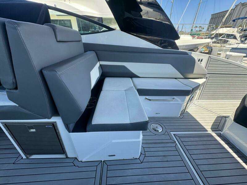 TRUE 38ft Cruisers Yacht For Sale TRUE 38ft Cruisers Yacht For Sale