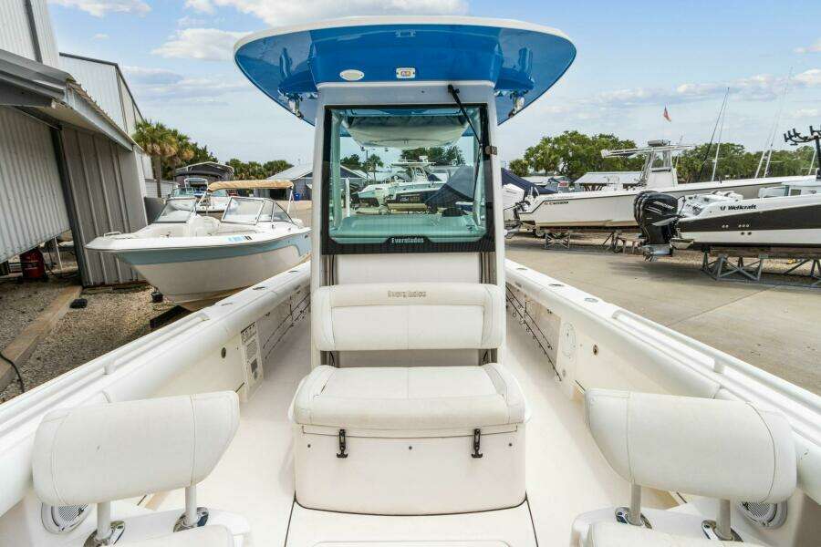 27ft Everglades Yacht For Sale