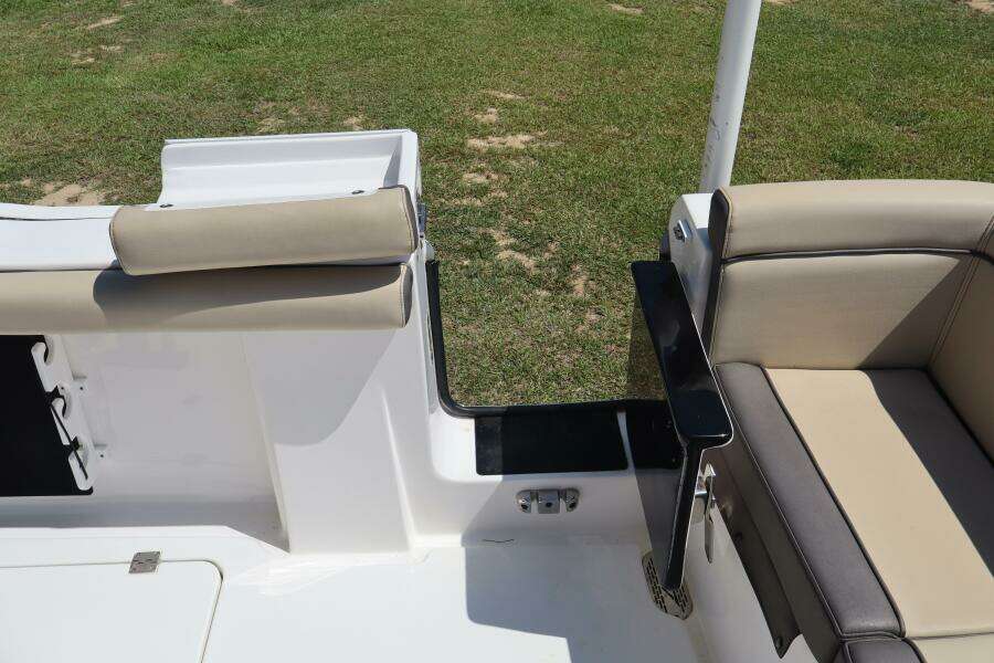 27ft Tidewater Yacht For Sale