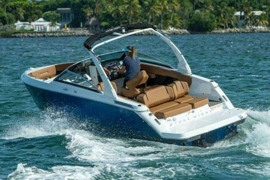 26ft Four Winns Yacht For Sale